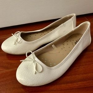 Cat and Jack Girls Ballet Flats
